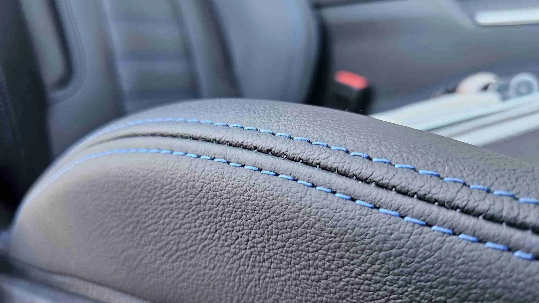 Keramikversiegelung Auto Wasserperlen 1x1 hingeschnitten