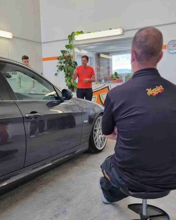 topcar.autopflege_20220124_171528_3.jpg 3. Kurs: WIFI-Kurs Autoaufbereitung – Praxis, Wirtschaft & Gewerbe vereint